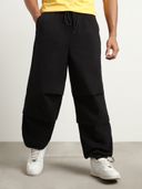 Black color option, Sold out, Currently selected
