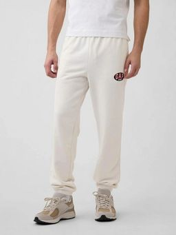 GAP - Men White Embroidered Logo Mid Rise Joggers