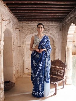 Jaipur Kurti - Navy Blue Cotton Floral Saree with Unstitched Blouse