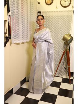 Maayavi - Grey Ojasvi Saree with Unstitched Blouse