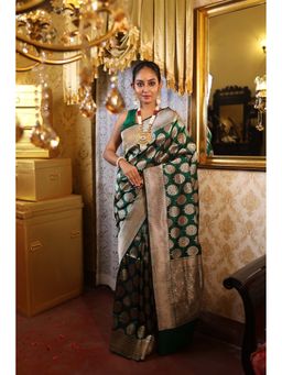 Maayavi - Green Bhumika Saree with Unstitched Blouse