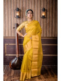 Maayavi - Yellow Samahita Saree with Unstitched Blouse