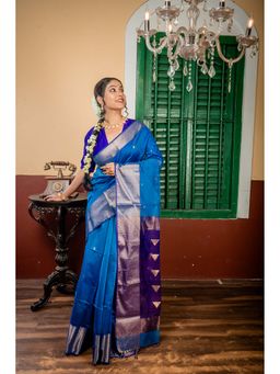 Maayavi - Blue Shailaja Saree with Unstitched Blouse