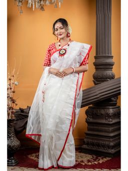 Maayavi - White Shiuli Saree with Unstitched Blouse