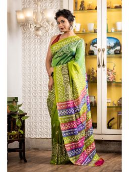 Maayavi - Green Prakriti Saree with Unstitched Blouse