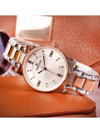 Silver Dial Analog Watches For Women DK11328-6