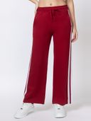 Maroon color option, Currently selected