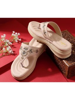 Aroom - Step Into Effortless Style With These Chic Sandals - Cream