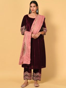 NUHH - Purple Velvet Solid Kurta With Pant & Dupatta (Set of 3)