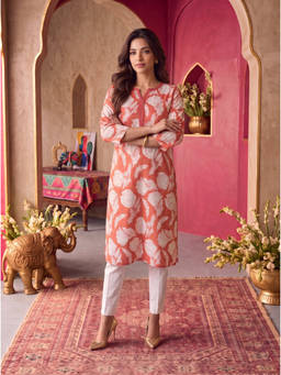Rangita - Coral Floral Round Neck Kurta