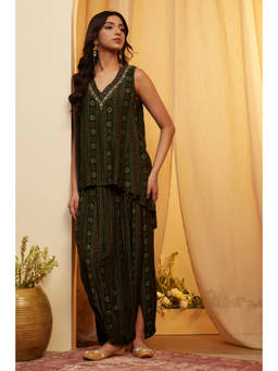 Biba - Green Embroidered V-Neck Kurti,Dhoti