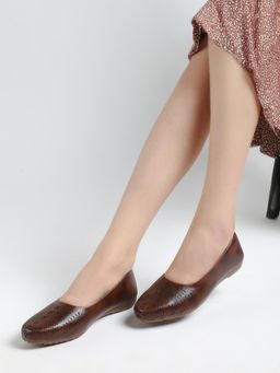 Gahan - Elegant Women's Comfortable Flats with Stitch Detailing - Brown