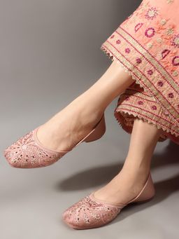 Gahan - Elegant Embroidered Ethnic Jutti for Women - Peach