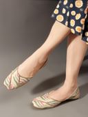 Cream color option, Currently selected