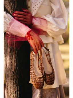 Vanilla Moon - Yuv Buckle Sandals - Tan