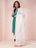 Off White color option, Currently selected