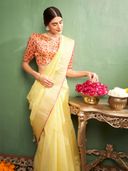 Yellow color option, Currently selected