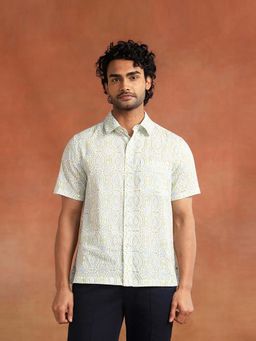 Fabindia - Men Multicolor Printed Spread Collar Shirt