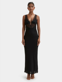 BEYOND - Aries Lace Maxi Dress Black