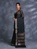 Black color option, Sold out, Currently selected