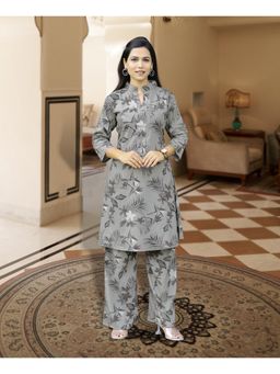 MOJILAA - Women Grey Rayon Viscose 21 Kg Floral and Leaf Printed Causal Co-Ord (Set of 2)