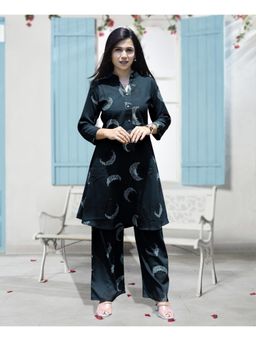 MOJILAA - Navy Blue Rayon Viscose 21 Kg Floral and Leaf Printed Causal Co-Ord (Set of 2)