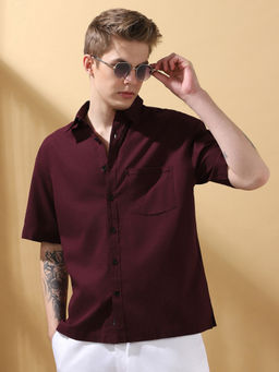 Dennis Lingo - Men Relaxed Fit Wine Half Sleeves Cotton Casual Shirt