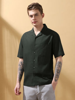 Dennis Lingo - Men Relaxed Fit Olive Half Sleeves Cotton Casual Shirt