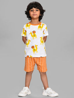 Mi Arcus - Camel Print Round Neck Half Sleeves T-Shirt With Shorts (Set of 2)