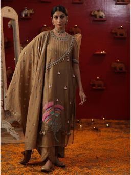 Arpita Sulakshana - Gold Bell Handpainted Kurta with Pant and Dupatta (Set of 3)