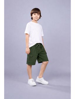 PLUM TREE - Green Solid Shorts