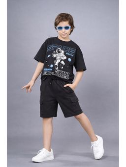 PLUM TREE - Black Printed T-Shirt and Shorts