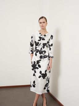FABLE STREET - Satin Floral Print A-line Dress - Black and White