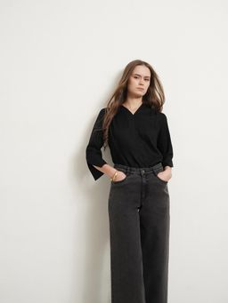 FABLE STREET - Black V-Neck Top