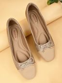 Beige color option, Currently selected