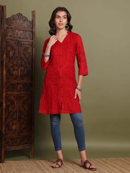 FASHIONABLE CHIKAN HANDIKRAFT - Women Red Motifs Embroidered Chikankari Pure Cotton Kurta