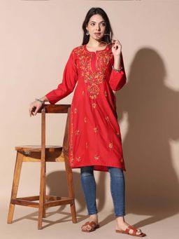 FASHIONABLE CHIKAN HANDIKRAFT - Women Red Floral Embroidered Cotton Straight Kurta