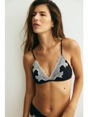 Black color option, Currently selected