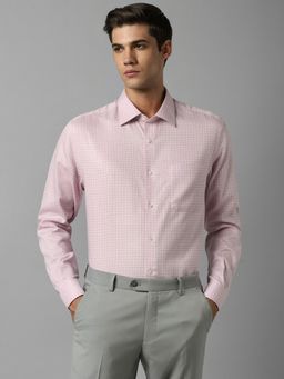 Louis Philippe - Men Pink Classic Fit Checks Full Sleeves Formal Shirt
