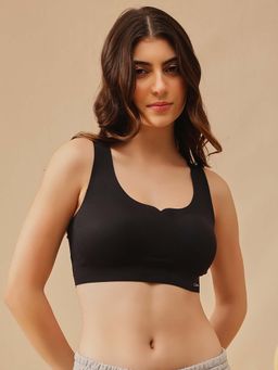 Clovia - Padded Non-Wired Bonded T-Shirt Bra In Black