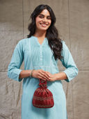 Maroon color option, Currently selected