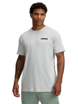 Under Armour - White Solid Regular Fit T-shirt