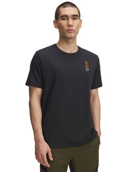Under Armour - Black Solid Regular Fit T-shirt