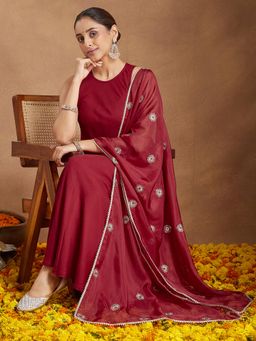 Janasya - Women Maroon Rayon Kurta and Pyjama with Dupatta