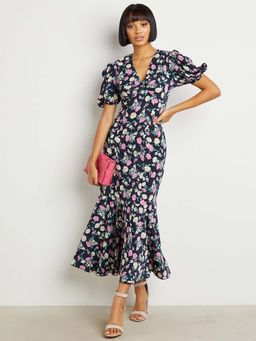 Styli - Navy Blue Floral Print Fit And Flare V Neck Maxi Dress