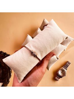 La Trove - Premium Velvet Pillow for Bracelets Organizer (7 Inch Pillow) Cream