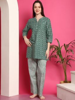 Indreams - Geometric Printed Pure Cotton Night suit (Set of 2)