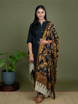 Ushvii - Roopika Black Kalamkari Dupatta