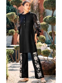 Autumnlane - Alice Black Applique & Embroidery Kurta with Pant (Set of 2)