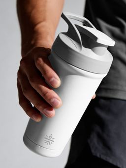 CULT - Shaker Bottom opener White